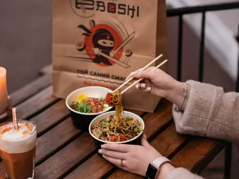 Замовити локшину вок в Ебоші суші Одеса